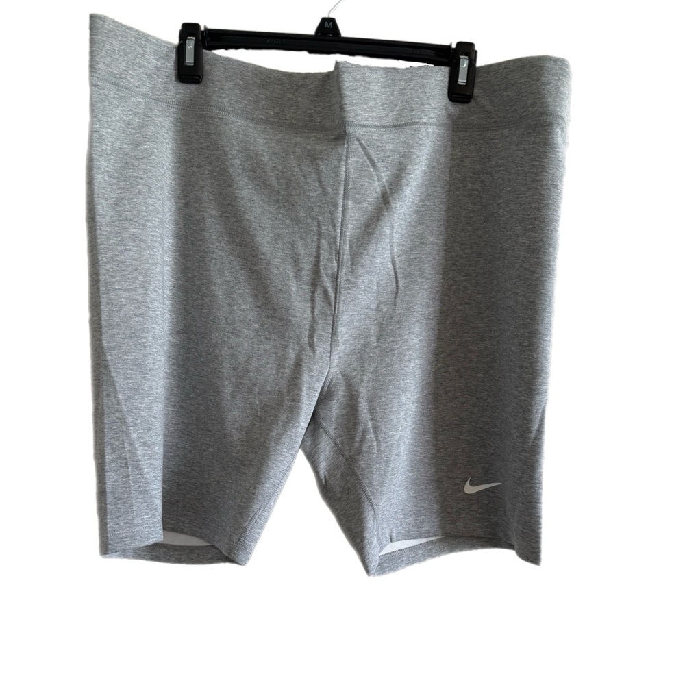Nike Heather Gray High-Rise Tight Fit 8” Shorts NWT